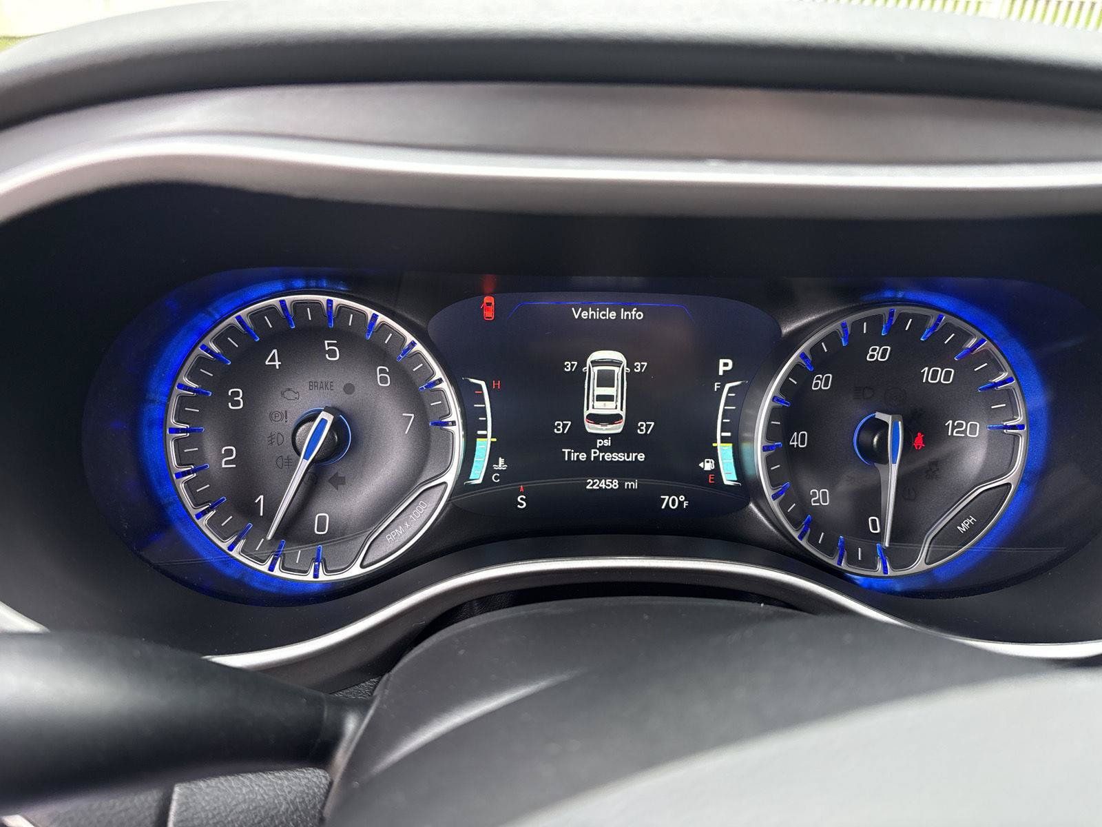Used 2026 Chrysler Pacifica Select FWD image 17