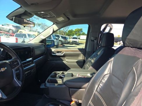 Used 2022 Chevrolet Silverado 1500 LT w/ All Star Edition Plus image 8