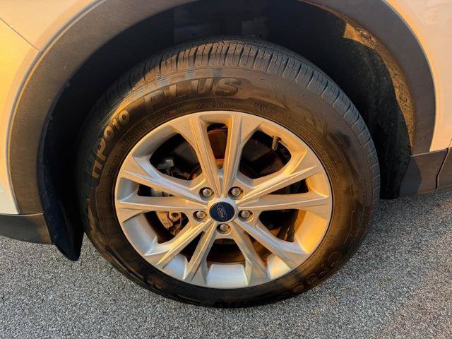 Certified 2019 Ford Escape SEL AWD/4WD image 2