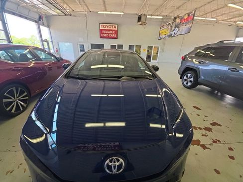 Used 2023 Toyota Prius Limited w/ Limited Premium Package AWD/4WD image 10