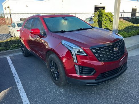 Used 2021 Cadillac XT5 Premium Luxury image 2