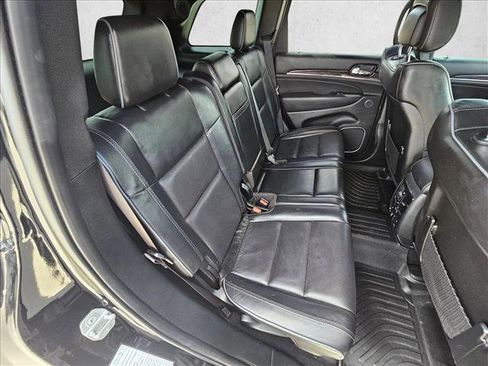Used 2020 Jeep Grand Cherokee Overland AWD/4WD image 20