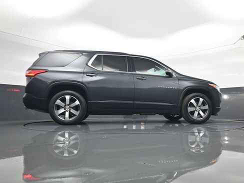 Used 2020 Chevrolet Traverse LT w/ LT Premium Package image 25