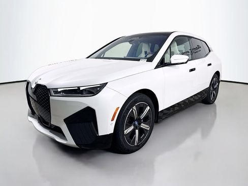 Used 2025 BMW iX M60 AWD/4WD image 3