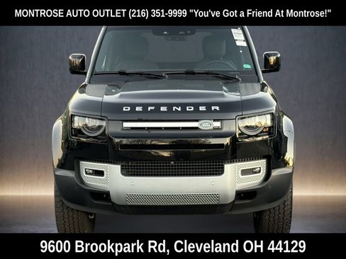 New 2025 Land Rover Defender 90 S image 8