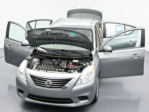 Used 2013 Nissan Versa SV w/ Convenience Pkg image 35