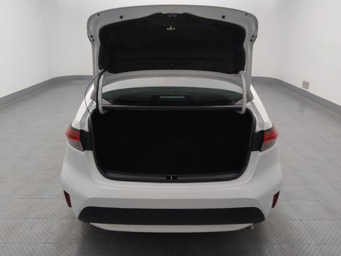 Used 2022 Toyota Corolla LE FWD image 29