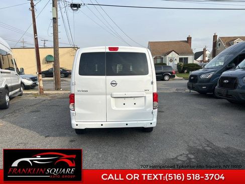 Used 2021 Nissan NV200 SV w/ Sliding Door Glass Package image 8