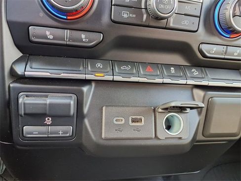 Used 2021 Chevrolet Silverado 1500 RST image 9