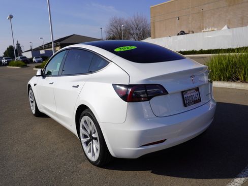 Used 2022 Tesla Model 3 Long Range image 8