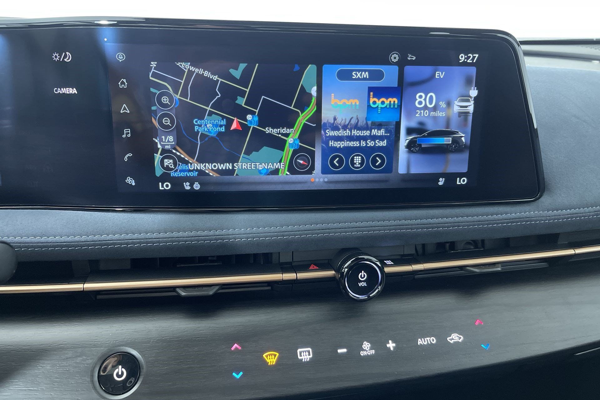 Certified 2024 Nissan Ariya AWD image 17