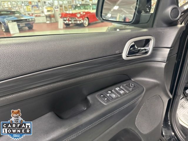 Used 2020 Jeep Grand Cherokee Laredo w/ Laredo X Package AWD/4WD image 17