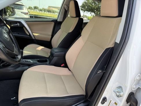 Used 2017 Toyota RAV4 XLE FWD image 26