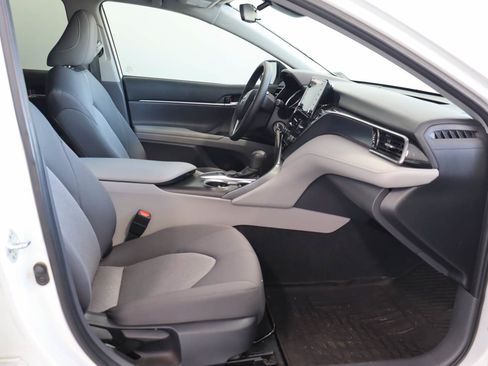 Used 2024 Toyota Camry LE FWD image 18