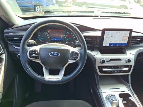 Certified 2023 Ford Explorer XLT AWD/4WD image 12