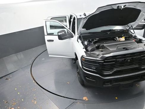 New 2026 RAM 2500 Tradesman AWD/4WD image 31