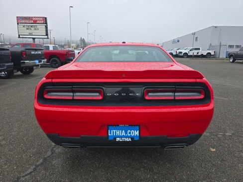 Used 2015 Dodge Challenger R/T w/ Quick Order Package 28D R/T image 4
