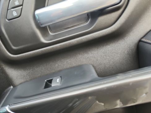 Used 2023 GMC Sierra 2500 AT4 w/ AT4 Premium Plus Package image 17