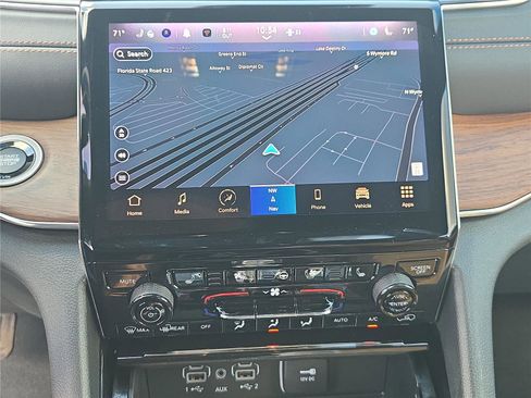 Used 2023 Jeep Grand Cherokee L Summit w/ Advanced Protech Group IV image 25