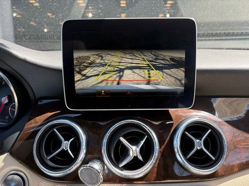 Used 2019 Mercedes-Benz CLA 250 image 41