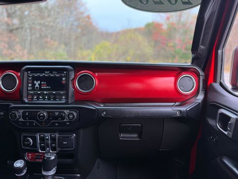Used 2020 Jeep Gladiator Rubicon AWD/4WD image 35