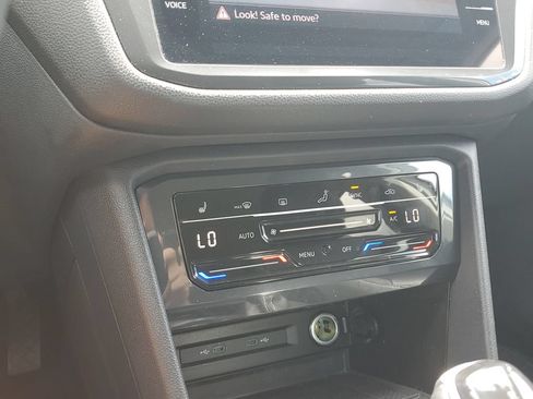 Certified 2023 Volkswagen Tiguan SE FWD image 27