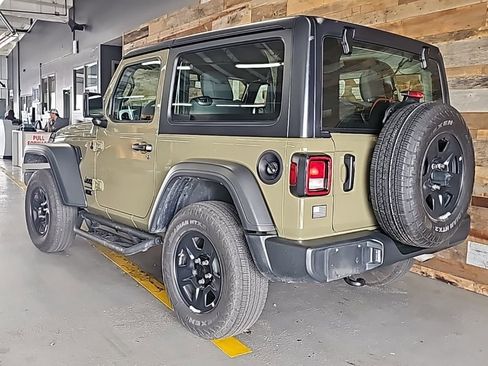 Used 2025 Jeep Wrangler Sport image 5