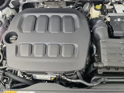 Used 2025 Volkswagen Tiguan SE FWD image 26