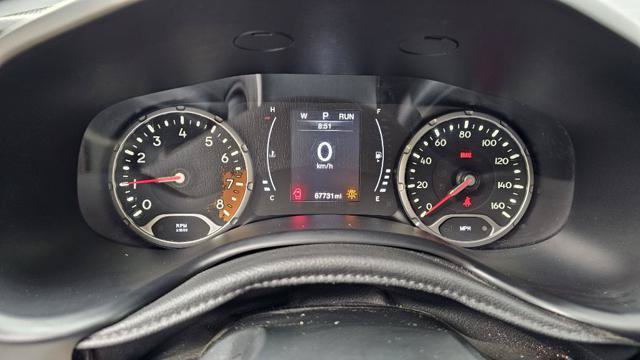 Used 2017 Jeep Renegade Latitude w/ Cold Weather Group AWD/4WD image 14