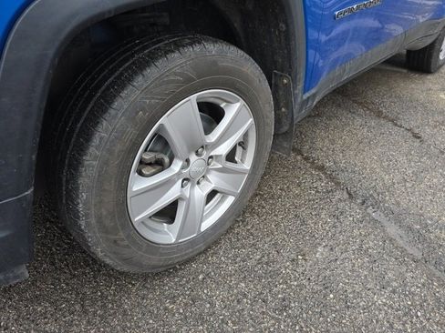 Used 2022 Jeep Compass Latitude image 10