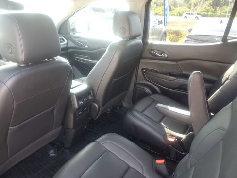 Used 2021 GMC Acadia SLT w/ Elevation Edition image 17