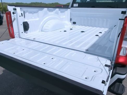 New 2026 Ford F250 4x4 Crew Cab Super Duty image 31
