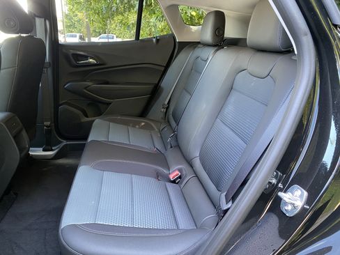 Used 2026 Chevrolet Trax LT FWD image 35