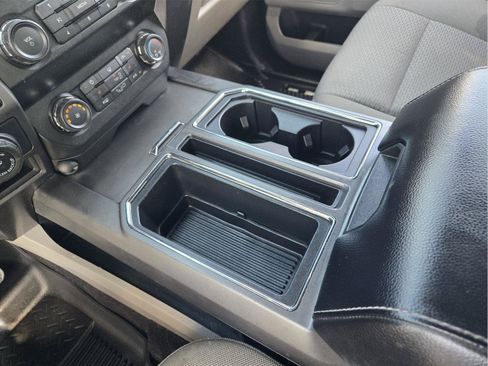 Used 2019 Ford F150 XLT w/ Equipment Group 302A Luxury AWD/4WD image 19
