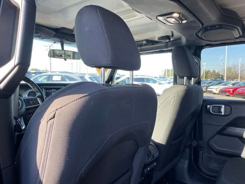 Used 2021 Jeep Wrangler Unlimited Sahara AWD/4WD image 23