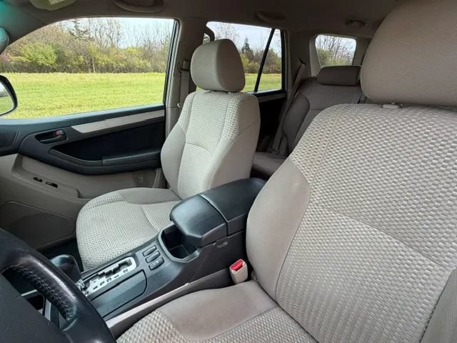 Used 2006 Toyota 4Runner SR5 AWD/4WD image 30