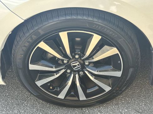 Used 2023 Honda Civic EX image 11