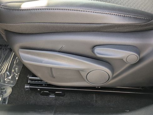 New 2026 Jeep Compass Latitude image 21