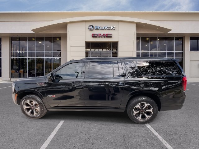 Certified 2025 GMC Yukon XL AT4 Ultimate AWD/4WD image 8