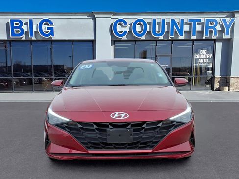 Used 2023 Hyundai Elantra SEL w/ Preferred Accessory Package image 7