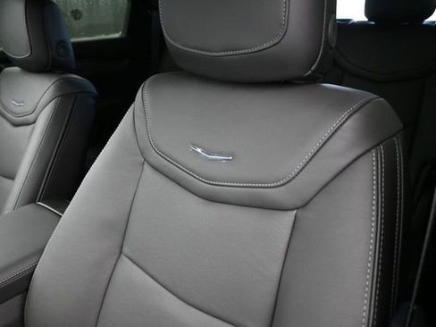 New 2026 Cadillac XT5 Sportv w/ LPO, Onyx Lite Package AWD/4WD image 13