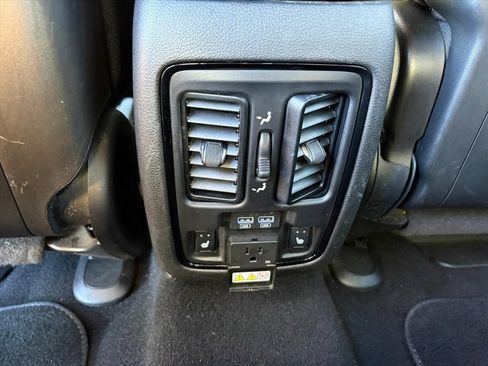 Used 2021 Dodge Durango GT image 9