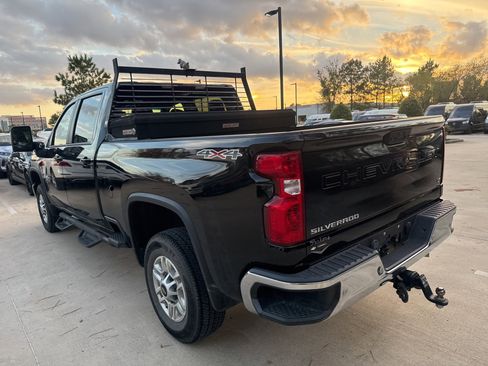 Used 2021 Chevrolet Silverado 2500 LT w/ Texas Edition image 6