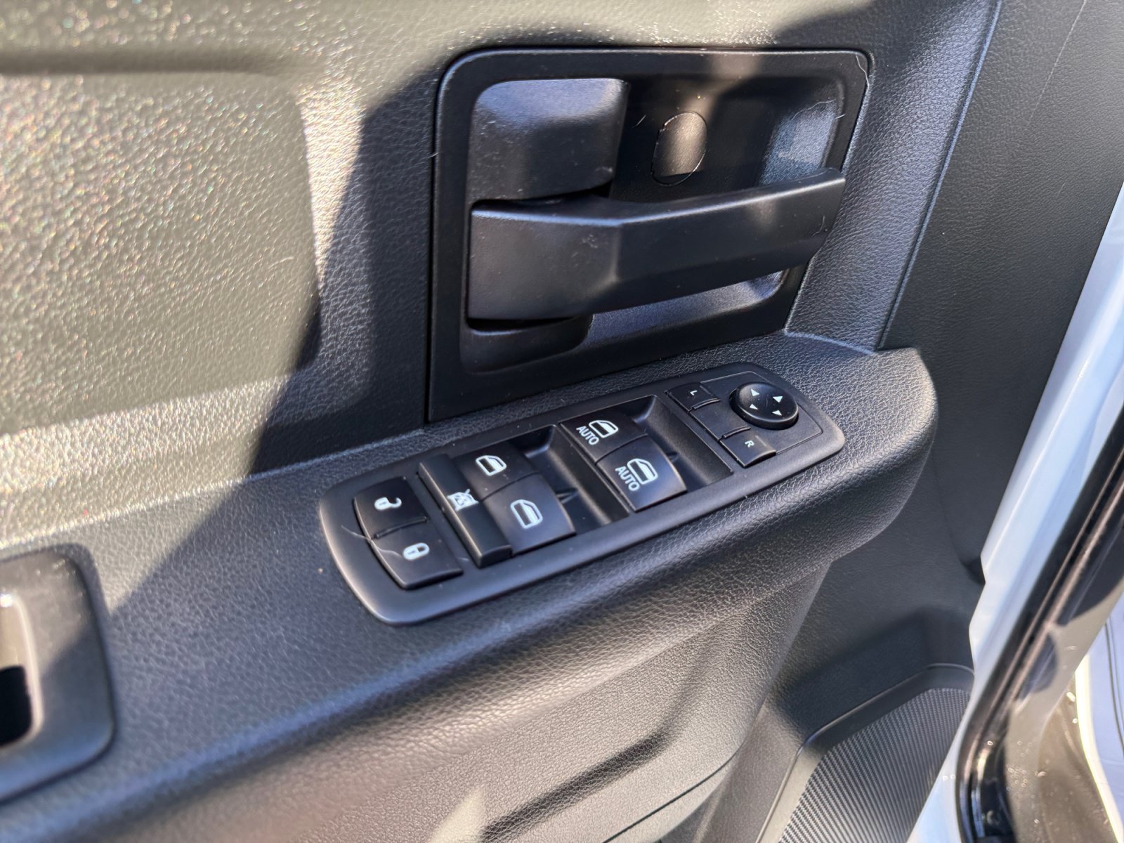 Used 2020 RAM 3500 Tradesman w/ Chrome Appearance Group AWD/4WD image 15