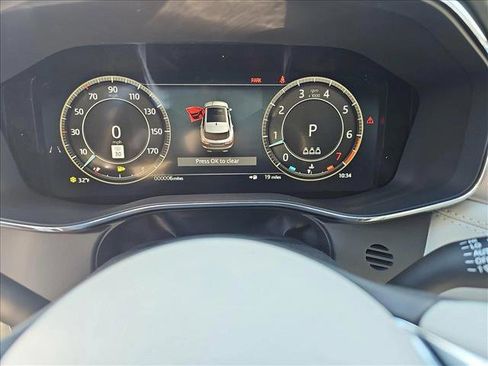 New 2025 Jaguar F-PACE R-Dynamic S image 18