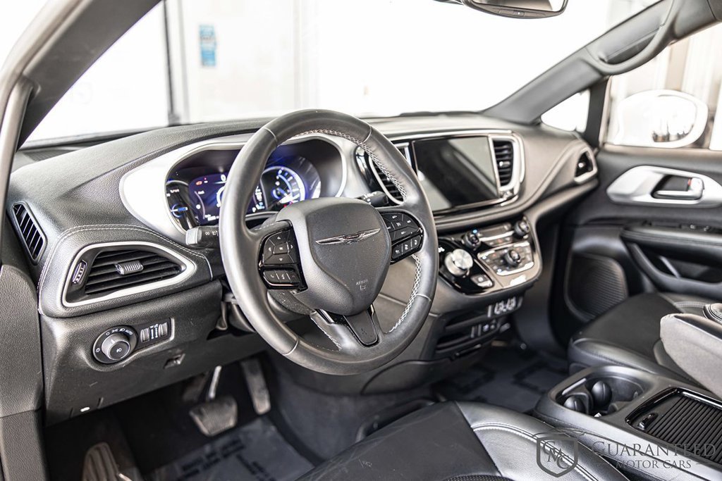 Used 2022 Chrysler Pacifica Touring-L w/ S Appearance Package FWD image 20
