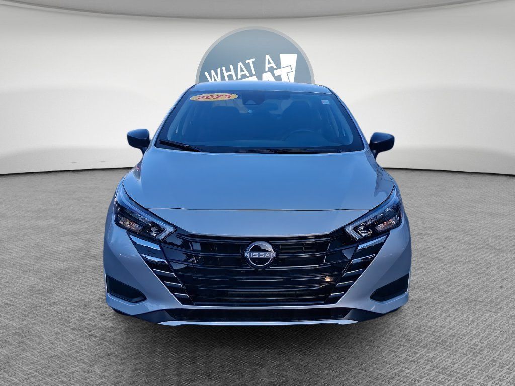 Used 2025 Nissan Versa S FWD image 9