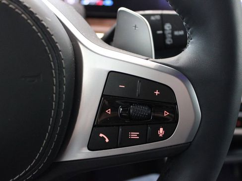 Used 2026 BMW X5 xDrive40i w/ Executive Package image 21