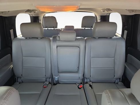 Used 2019 Toyota Sequoia SR5 AWD/4WD image 30