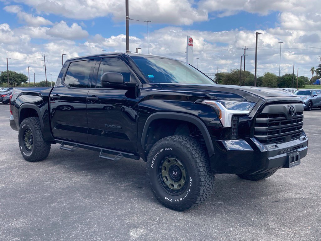 Used 2023 Toyota Tundra SR5 AWD/4WD image 3